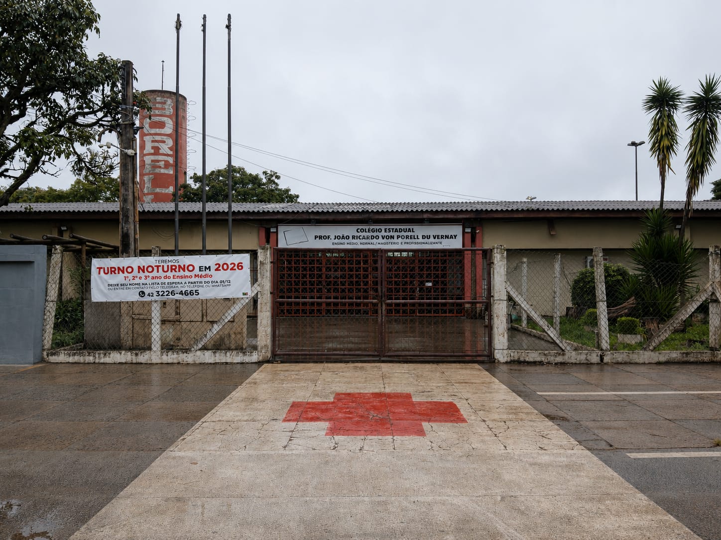 Fachada do Colégio Estadual João Ricardo von Borell du Vernay